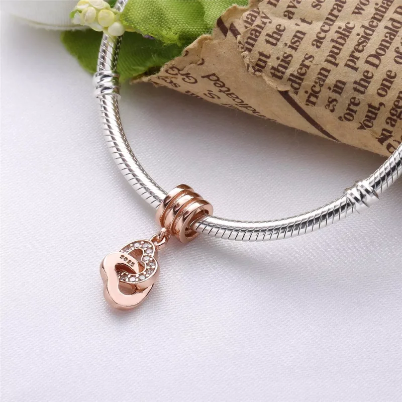 (bild till) PANDORA Interlocked Hearts Hängberlock 781242CZ - View 2