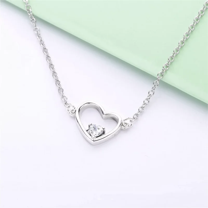 (bild till) PANDORA Asymmetric Heart of Love Halsband 397797CZ - View 2