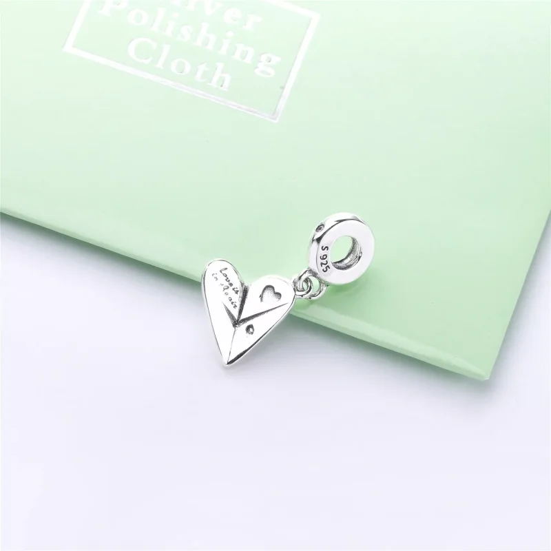 (bild till) PANDORA Heart Paper Plane Hängberlock 797876CZ - View 4