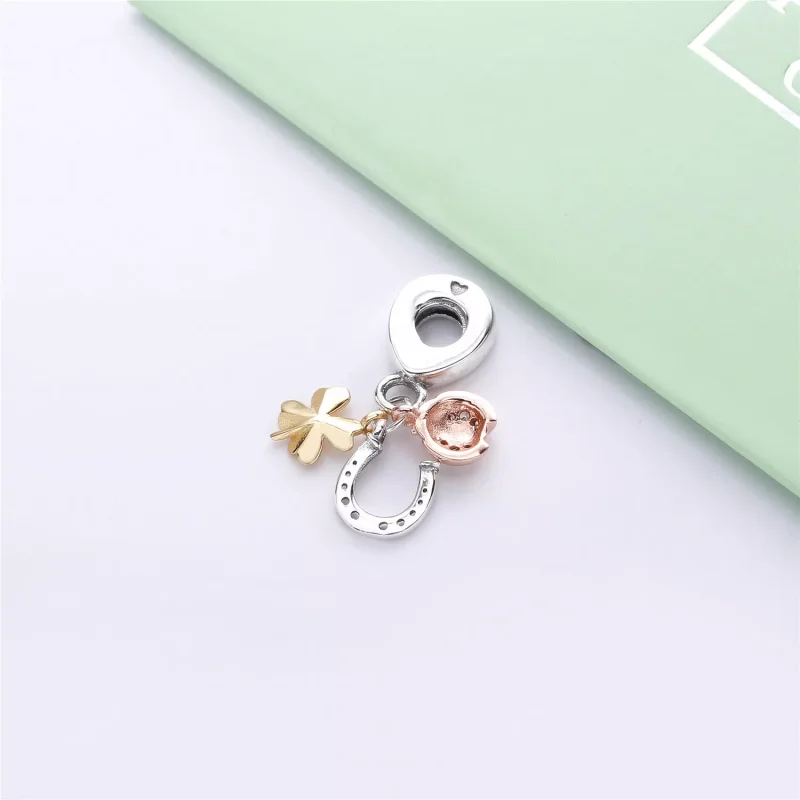 (bild till) PANDORA Horseshoe, Clover & Ladybird Hängberlock 797852CZ - View 3