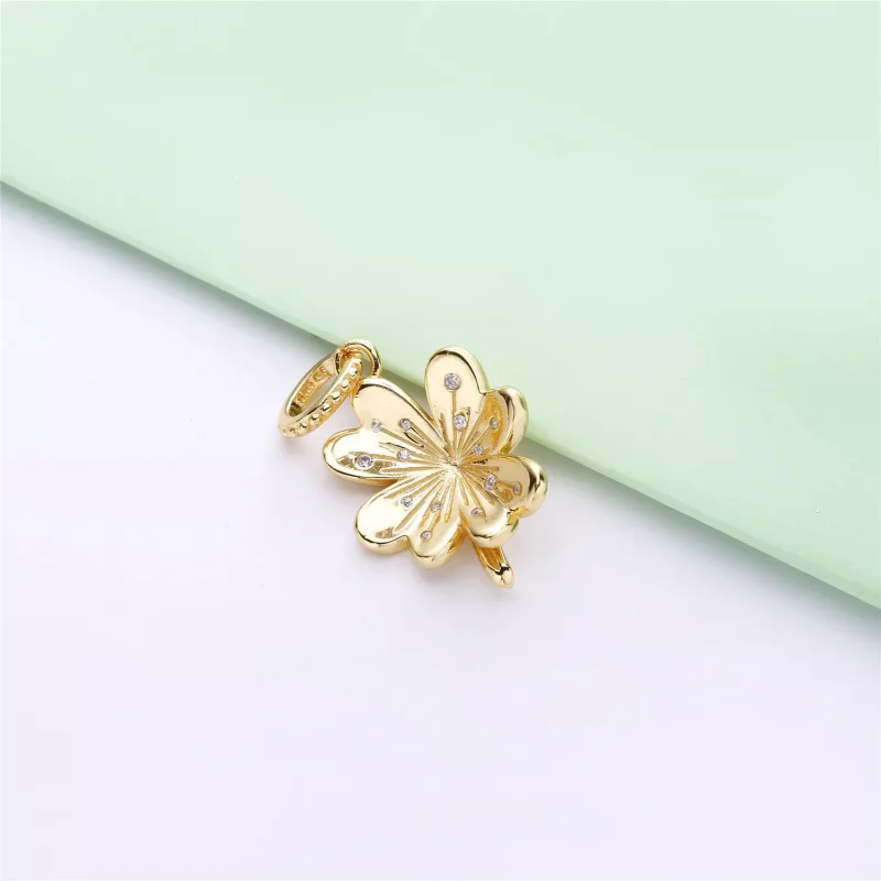 (bild till) PANDORA Lucky Four-Leaf Clover Hängsmycke 367935CZ - View 3