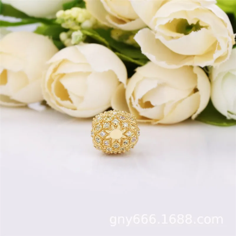 (bild till) Pandora Berlock Gyllene Ananas 14 Karats Guldpläterad - 767904Ccz - View 4