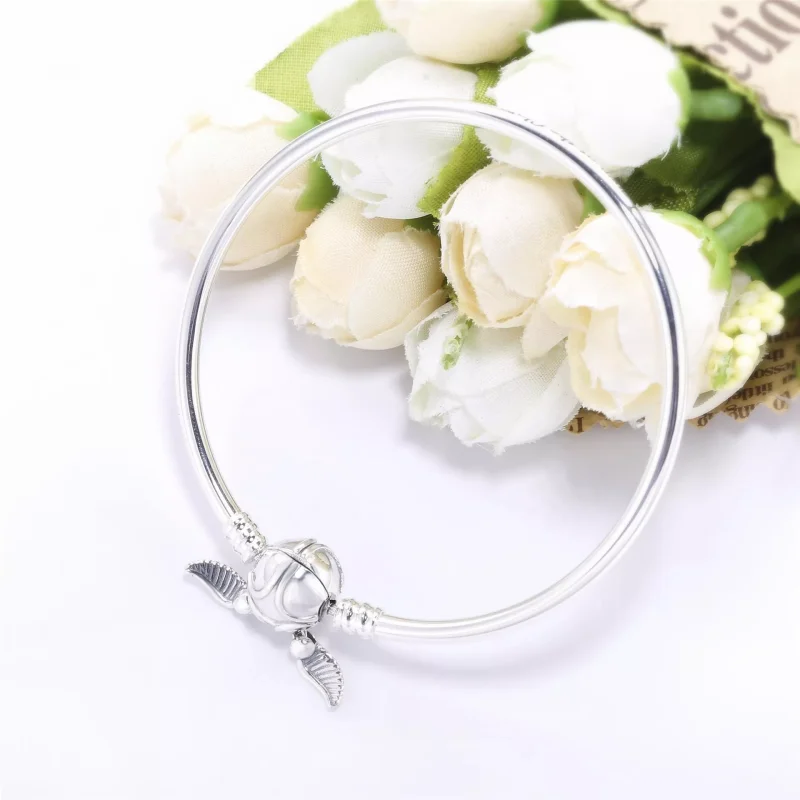 (bild till) Pandora Moments Harry Potter, Golden Snitch Clasp Armring - 598619C00 - View 3
