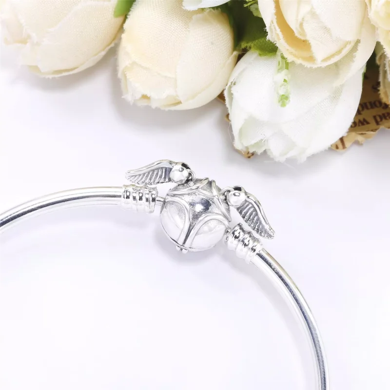 (bild till) Pandora Moments Harry Potter, Golden Snitch Clasp Armring - 598619C00 - View 4