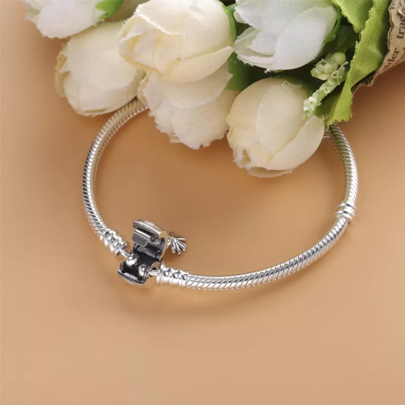 (bild till) Pandora Moments Tusensköna Blomlås Ormkedjearmband - 598776C01 - View 2