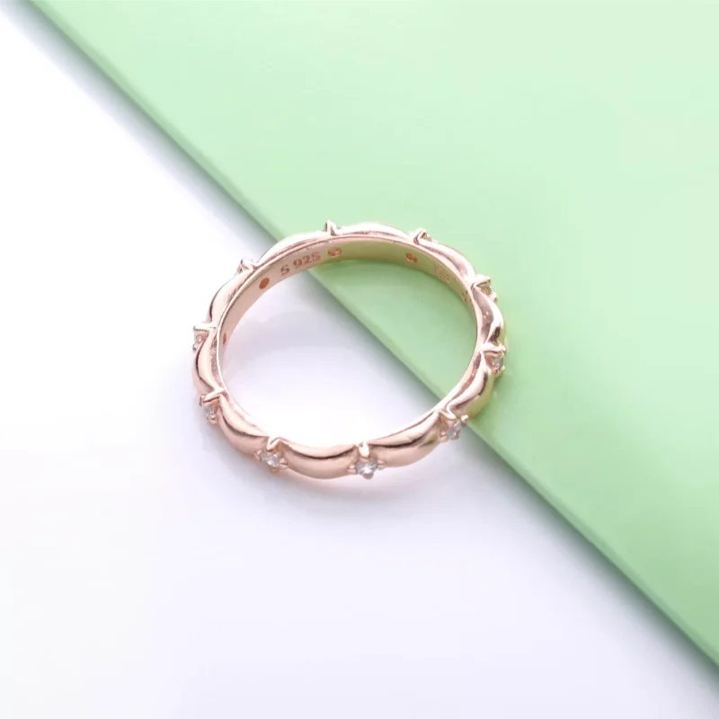 (bild till) Pandora Ring Blomma Kronblad Band 14 Karat Roséguld - 188791C01 - View 3