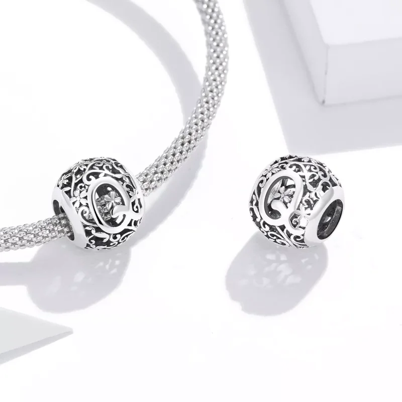 (bild till) Pandora Stil Berlock Openwork Flower Letter Q - Scc1444-Q - View 4