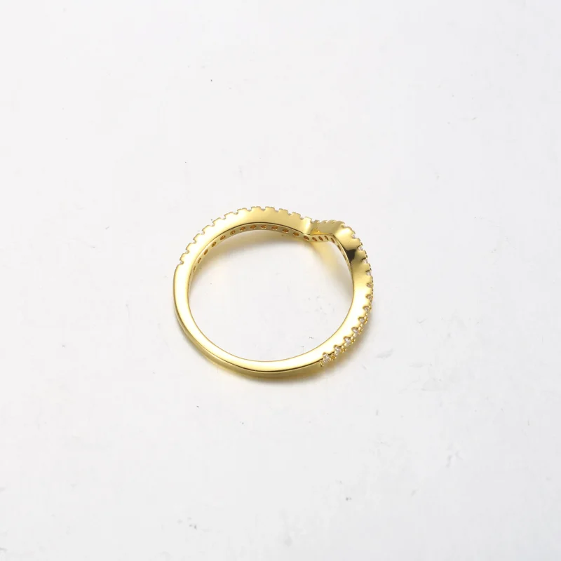 (bild till) PANDORA Glittrande Våg Ring - 162539C01 - View 11