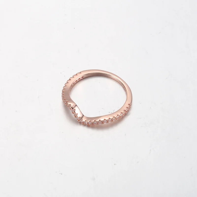 (bild till) PANDORA Glittrande Våg Ring - 182539C01 - View 10
