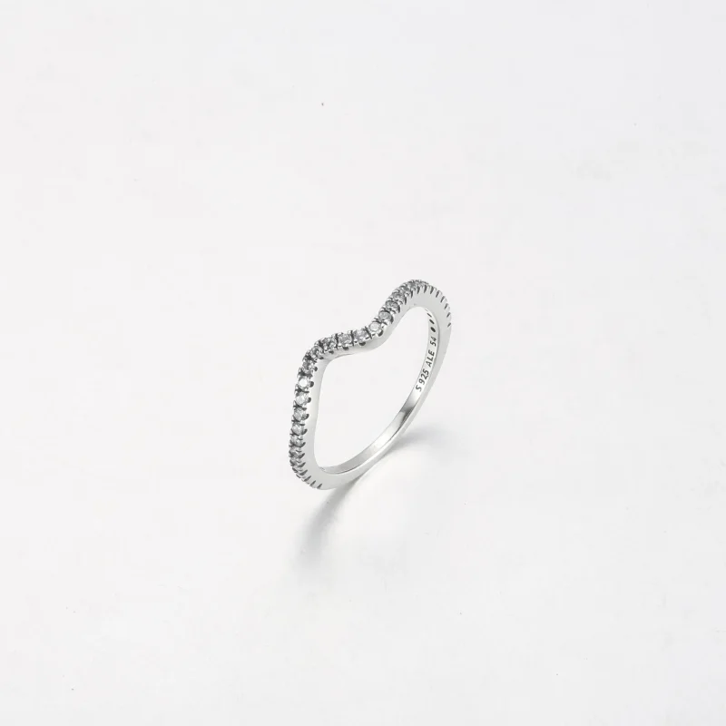 (bild till) PANDORA Glittrande Våg Ring - 192539C01 - View 5
