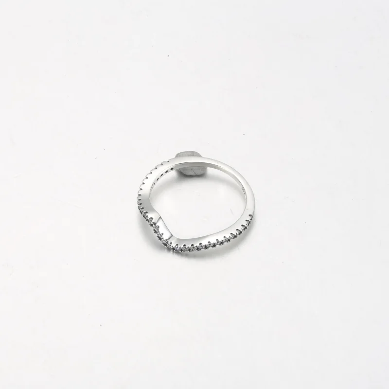 (bild till) PANDORA Glittrande Våg Ring - 192539C01 - View 10