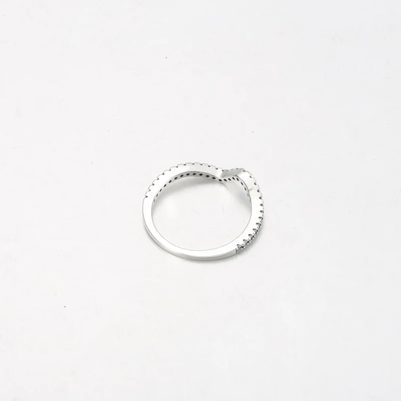 (bild till) PANDORA Glittrande Våg Ring - 192539C01 - View 11