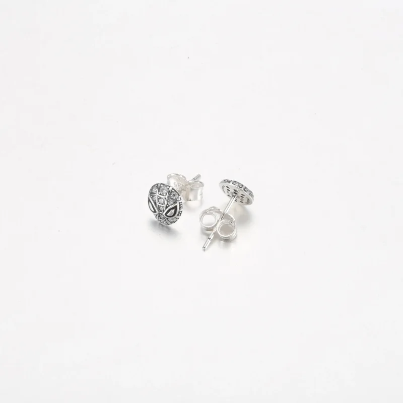 (bild till) PANDORA Marvel Spider-Man Mask Pavé Stud-örhängen - 292354C01 - View 9