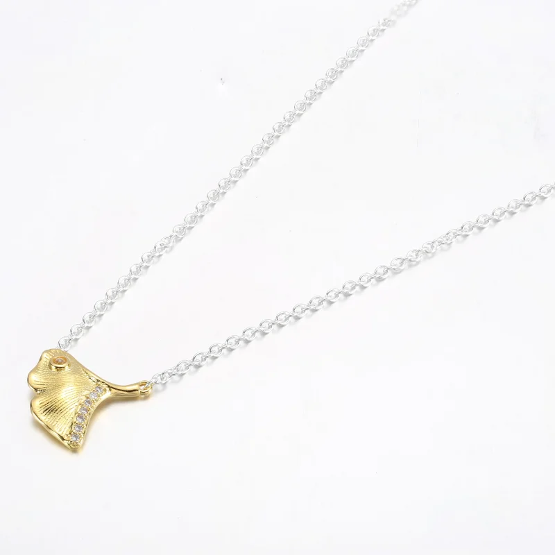 (bild till) PANDORA Ginkgo halsband i sterlingsilver och förgyllt 14 k guld med klar kubisk - View 6