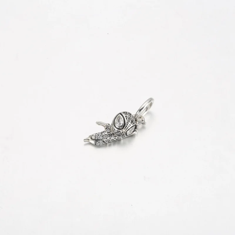 (bild till) PANDORA Marvel Spider-Man Pavé Hänge - 392353C01 - View 5