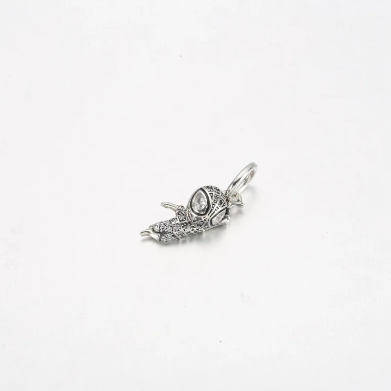 (bild till) PANDORA Marvel Spider-Man Pavé Hänge - 392353C01 - View 8