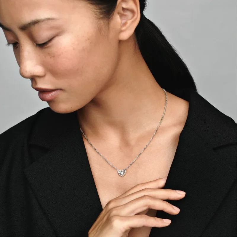 (bild till) PANDORA Strålande Hjärta & Svävande Sten Halsband med Hänge - 392494C01 - View 2