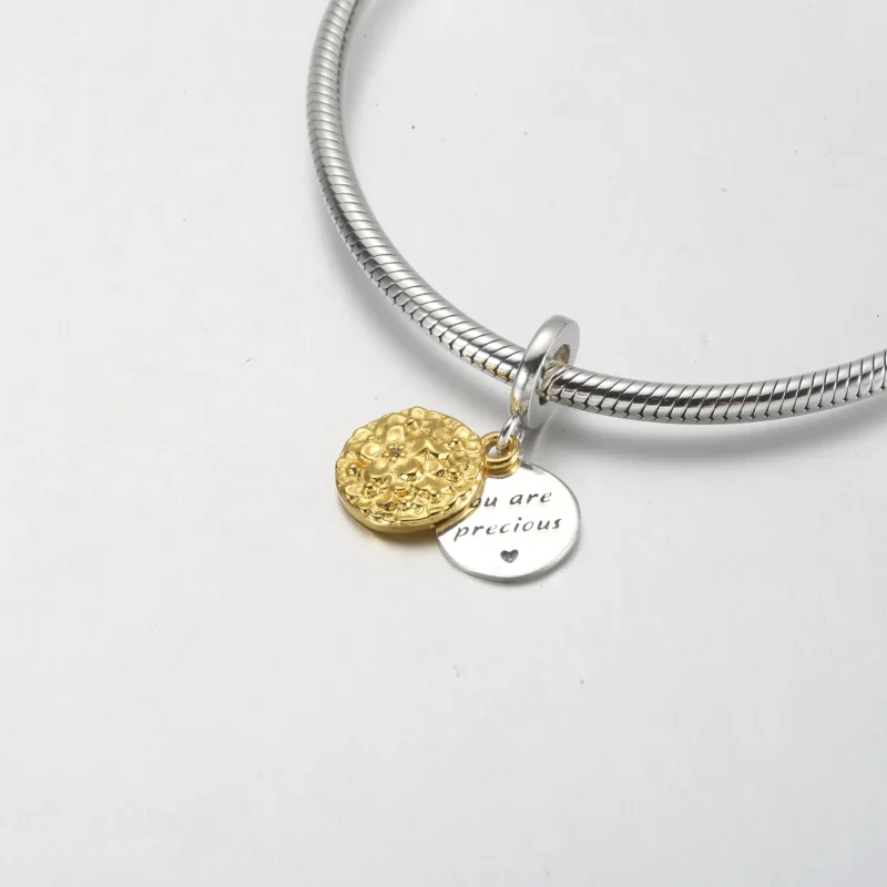 (bild till) Pandora Tvåtons Daisy Dubbelhängeande Charm - 762341C01 - View 4