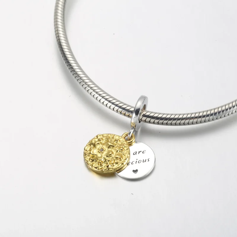 (bild till) Pandora Tvåtons Daisy Dubbelhängeande Charm - 762341C01 - View 12