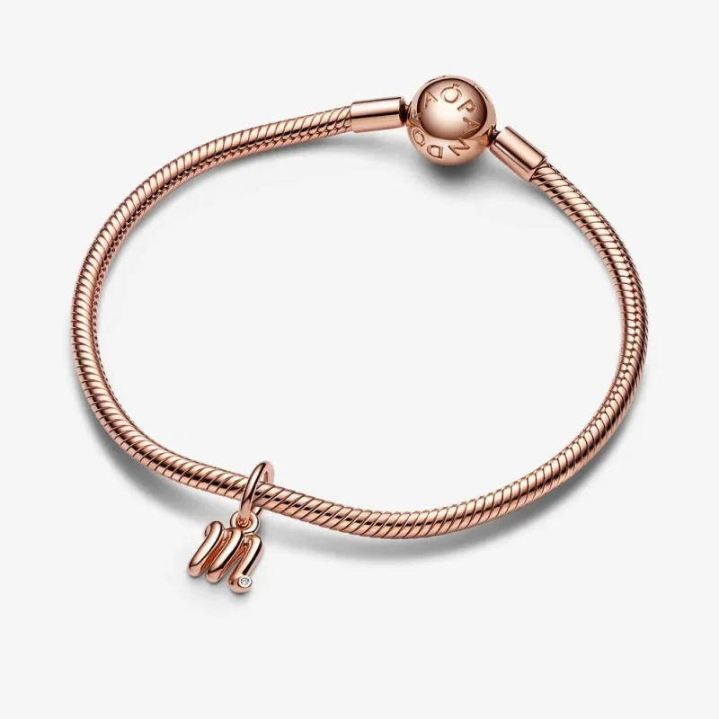 (bild till) PANDORA Bokstaven M Skriptalfabet Hängande Charm - 782474C01 - View 4