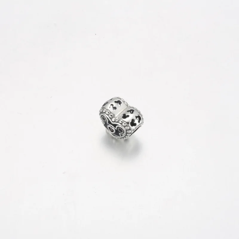 (bild till) PANDORA Disney Parks Mickey Mus-örhänge med hatt och slott - 792276C01 - View 4