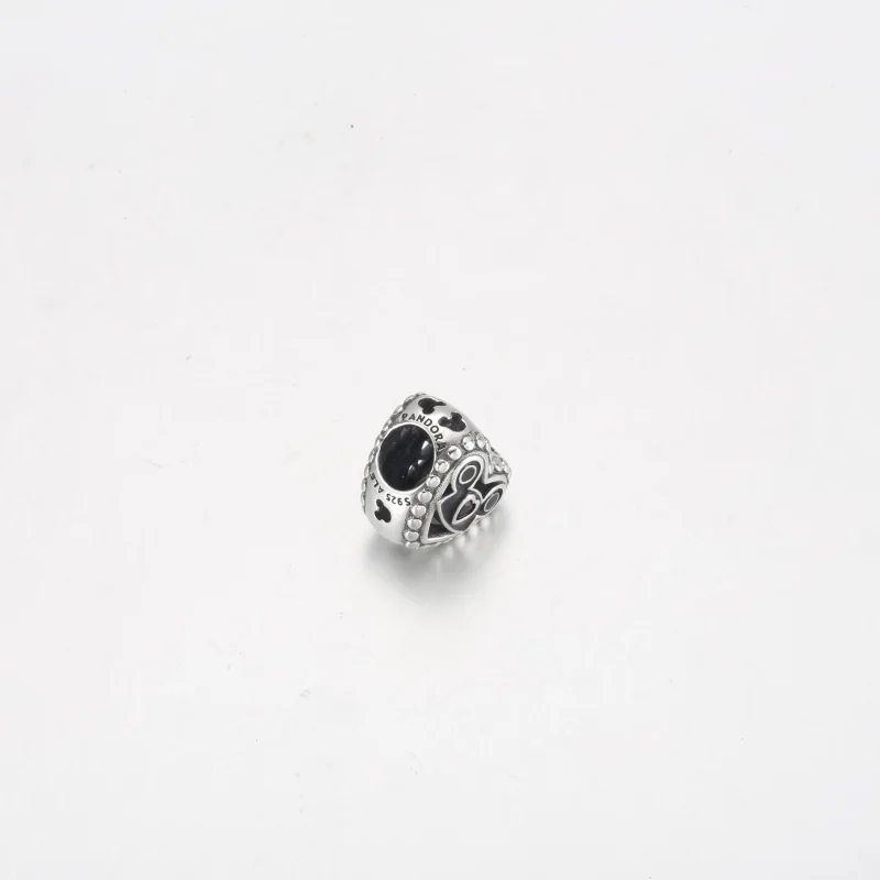 (bild till) PANDORA Disney Parks Mickey Mus-örhänge med hatt och slott - 792276C01 - View 5