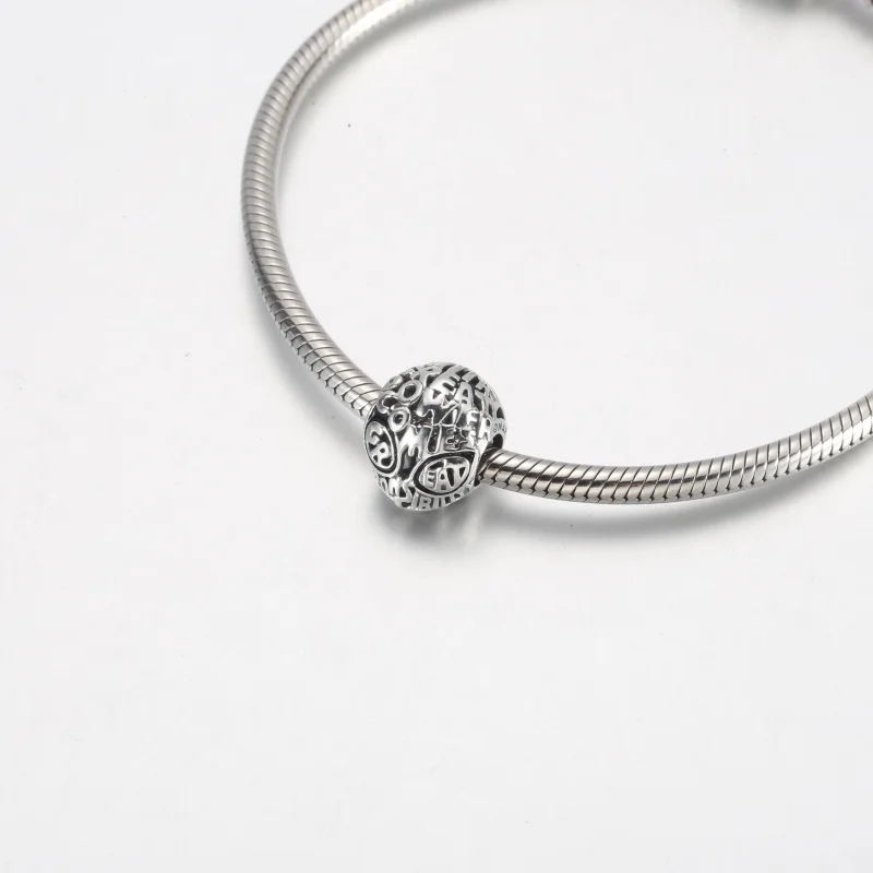(bild till) PANDORA Marvel Spider-Man Mask Charm - 792351C01 - View 8