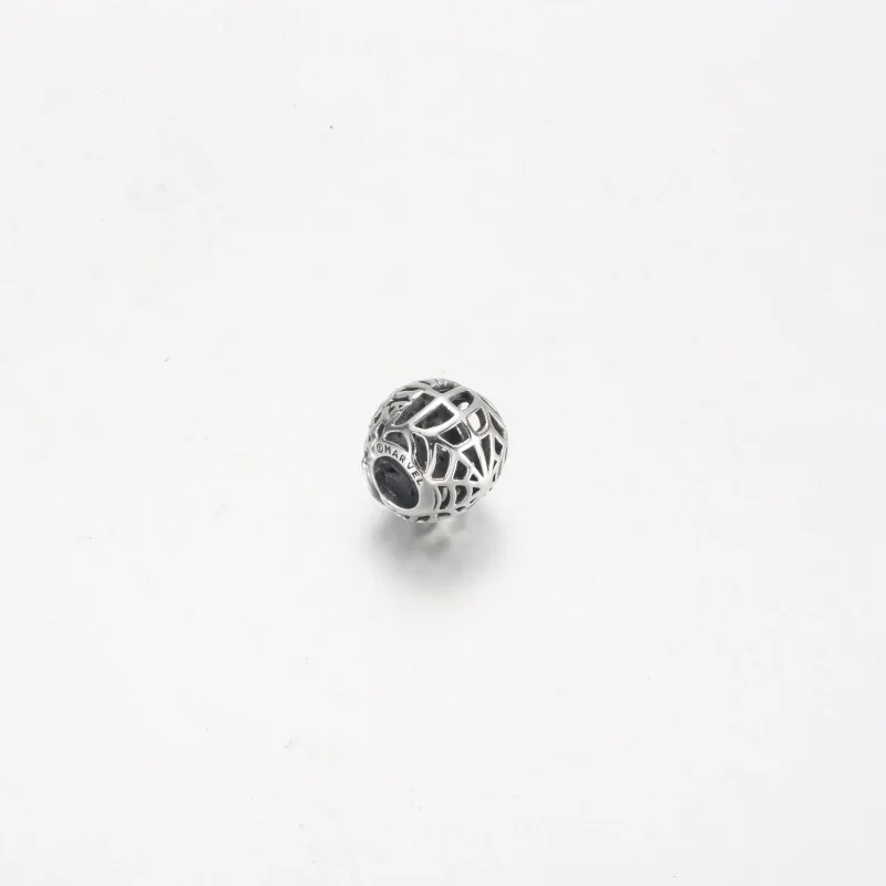 (bild till) PANDORA Marvel Spider-Man Mask Charm - 792351C01 - View 11