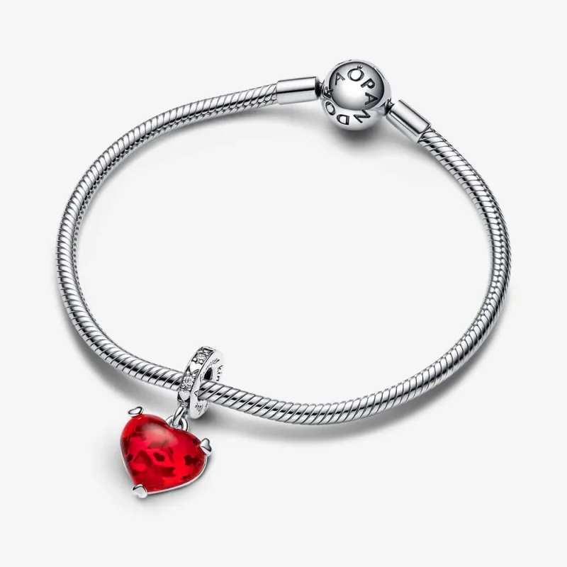 (bild till) PANDORA Disney Mickey & Minnie Mus Puss Rött Muranoglas Hängande Charm - 792522C - View 4