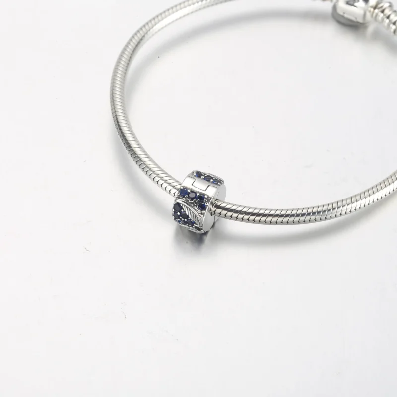 (bild till) PANDORA Böjdfjäder- och Pavé-klämcharm - 792552C01 - View 8