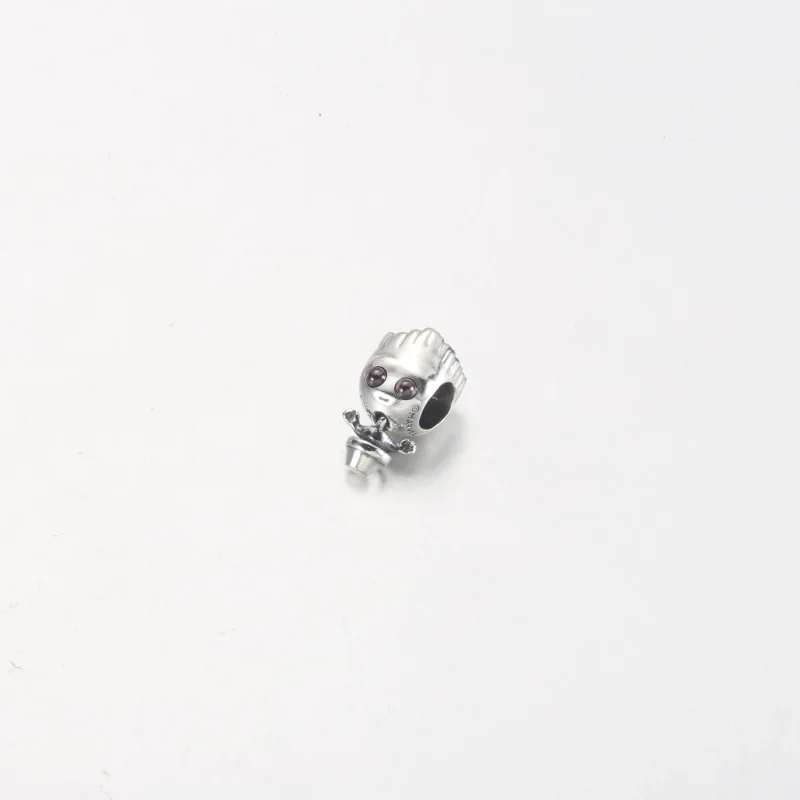 (bild till) PANDORA Marvel Guardians of the Galaxy Dansande Groot-charm - 792554C01 - View 5