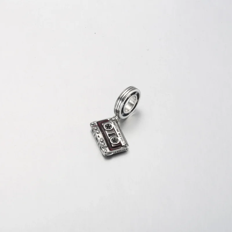(bild till) PANDORA Marvel Guardians of the Galaxy Kassettbandshängsmycke - 792564C01 - View 5
