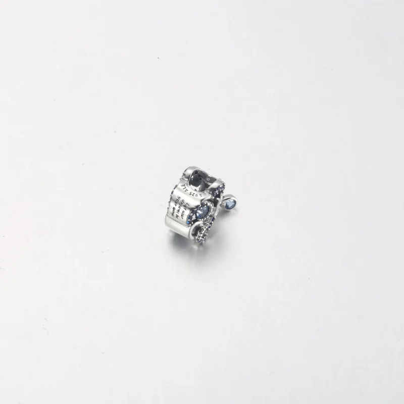 (bild till) PANDORA Moln & Svala Charm - 792569C01 - View 7