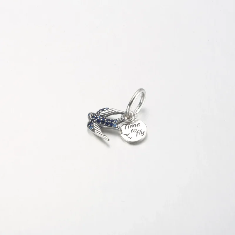 (bild till) PANDORA Glittrande Svala & Citat Dubbelhängande Charm - 792570C01 - View 5
