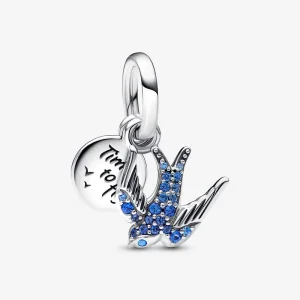 (bild till) PANDORA Glittrande Svala & Citat Dubbelhängande Charm - 792570C01