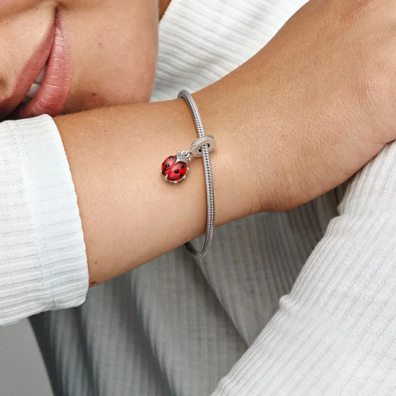 (bild till) PANDORA Röd Nyckelpiga Hängande Charm - 792571C01 - View 3