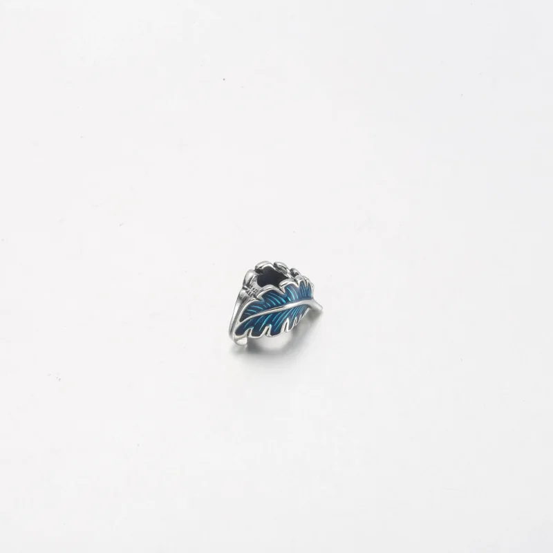 (bild till) PANDORA Blå Böjdfjäder Charm - 792576C01 - View 10