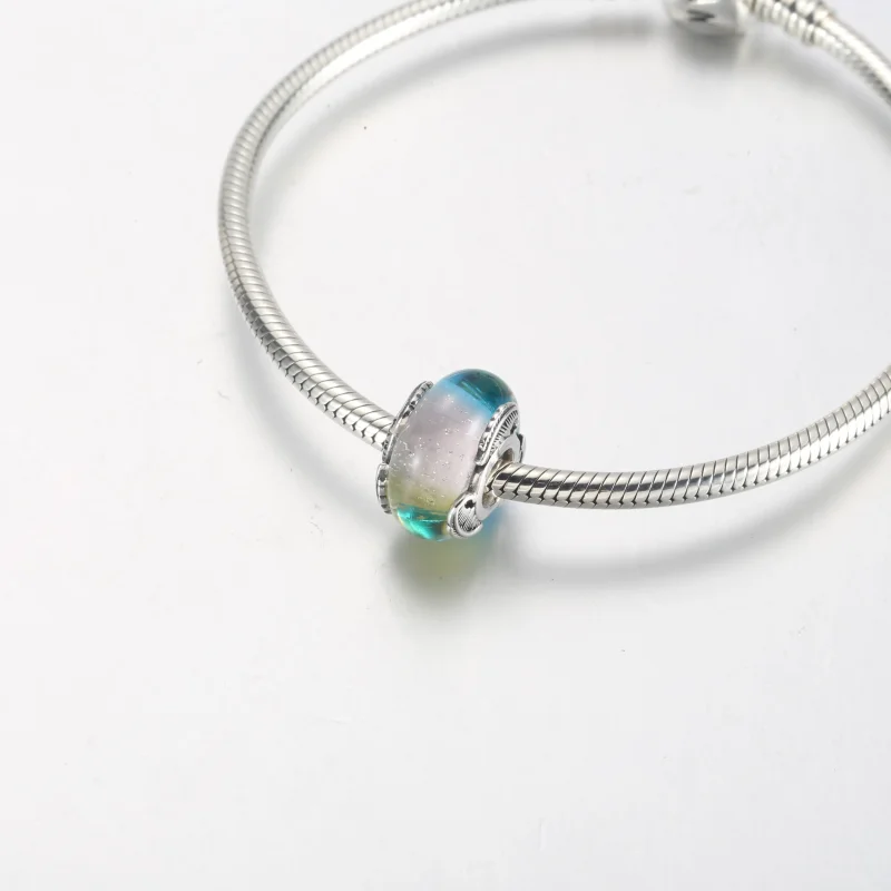 (bild till) PANDORA Flerfärgat Muranoglas & Krökt Fjäder Charm - 792577C00 - View 8