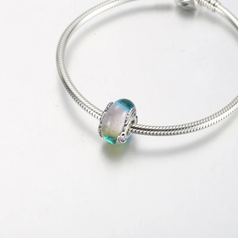 (bild till) PANDORA Flerfärgat Muranoglas & Krökt Fjäder Charm - 792577C00 - View 12