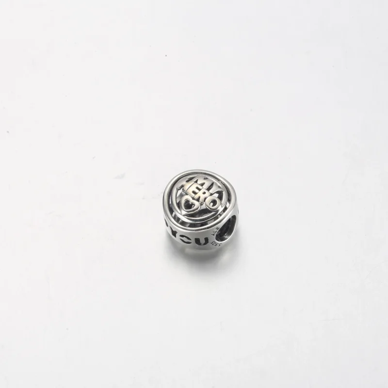 (bild till) PANDORA Mom Hero Openwork Charm - 792644C00 - View 3