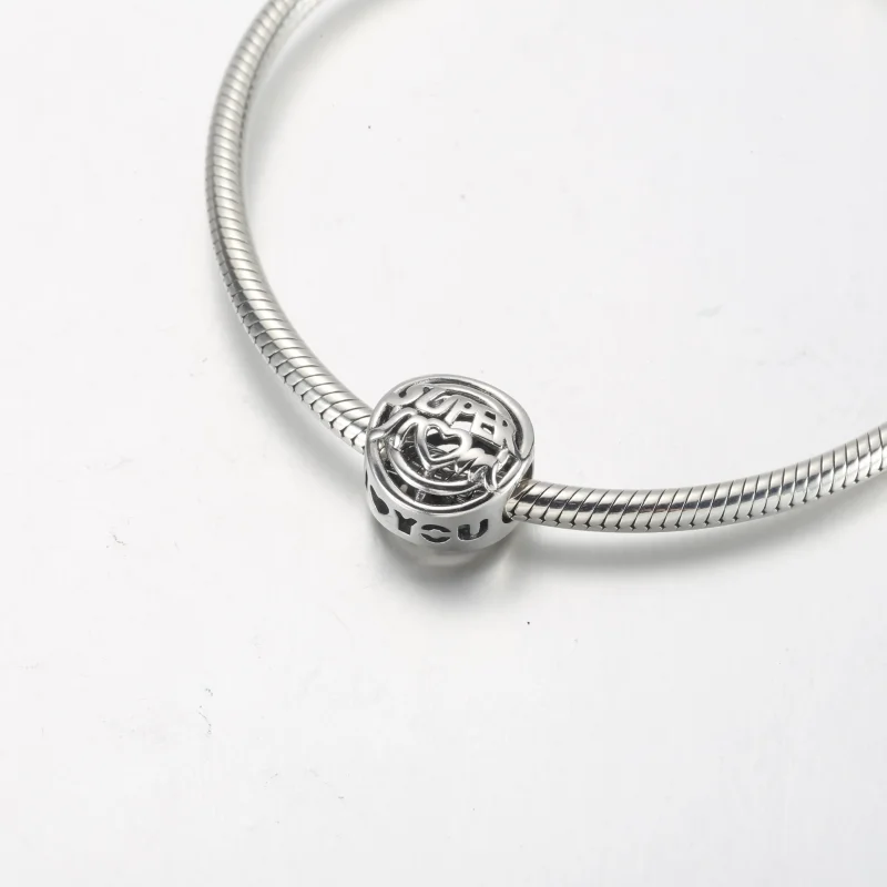 (bild till) PANDORA Mom Hero Openwork Charm - 792644C00 - View 9
