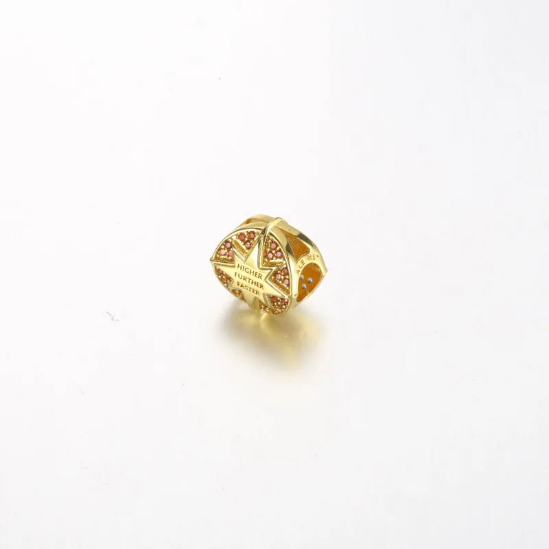 (bild till) Pandora Marvel Captain Marvel Emblem Charm - 762744C01 - View 2