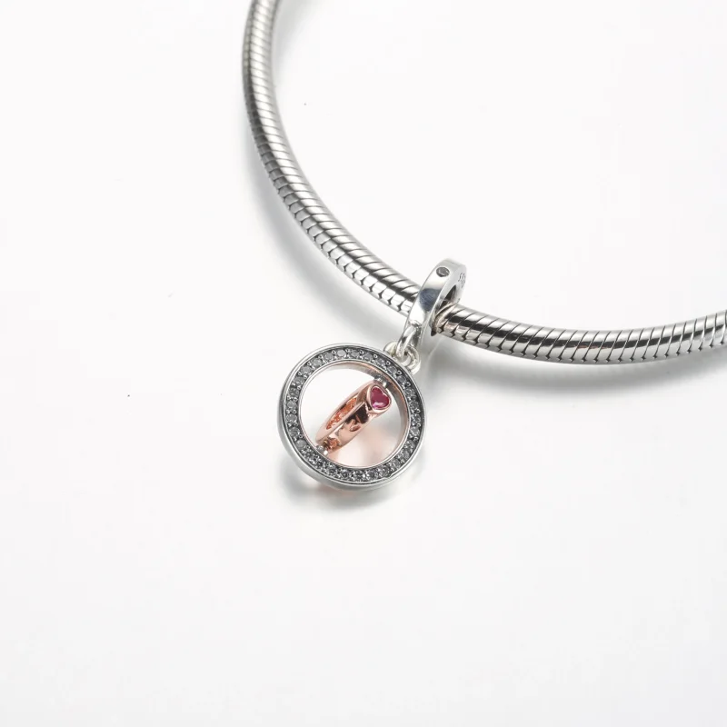 (bild till) Pandora Love roterande stängdhetsilver och förgyllt 14 k roséguld hängsmycke - 7 - View 4
