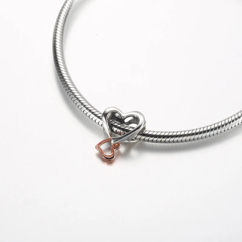 (bild till) Pandora Two-tone Openwork Oändlighetshjärtacharm - 782642C00 - View 5