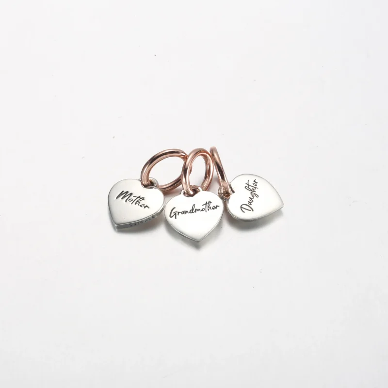 (bild till) Pandora Two-tone Splittable Family Generation of Hearts Triple Dangle Charm - 78 - View 2