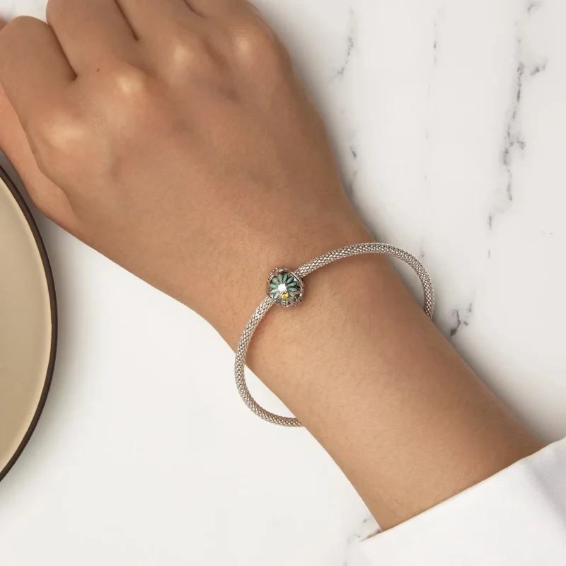 (bild till) Pandora Style Bee Daisy Charm - BSC895 - View 6