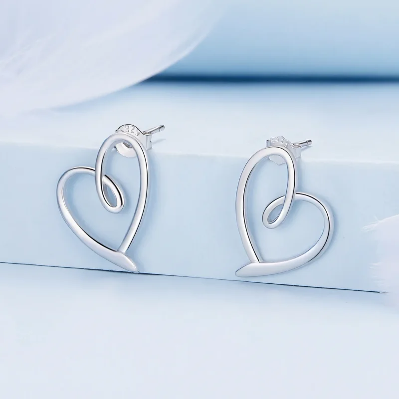 (bild till) Pandora Style Wrapped In Love Studs Örhängen - BSE871 - View 2