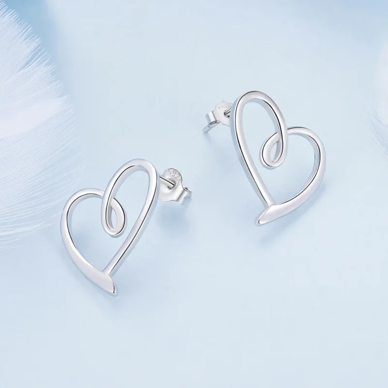 (bild till) Pandora Style Wrapped In Love Studs Örhängen - BSE871 - View 3