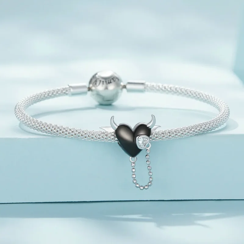(bild till) Pandora-stil Little Devil Punk Charm - SCC2495 - View 3