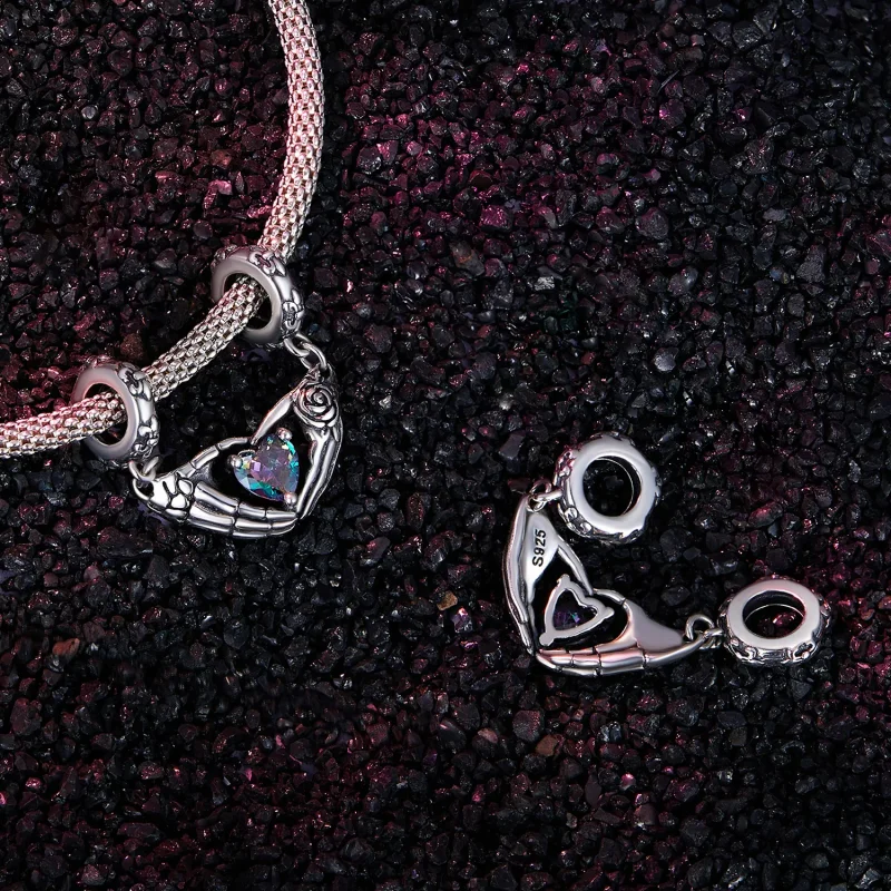 (bild till) Pandora-stil Halloween Skull-händer Hängecharm - SCC2607 - View 4